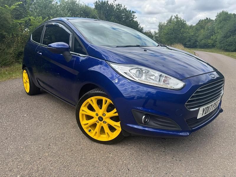 Begagnad Ford Fiesta Titanium X 2017 Blå Halvkombi