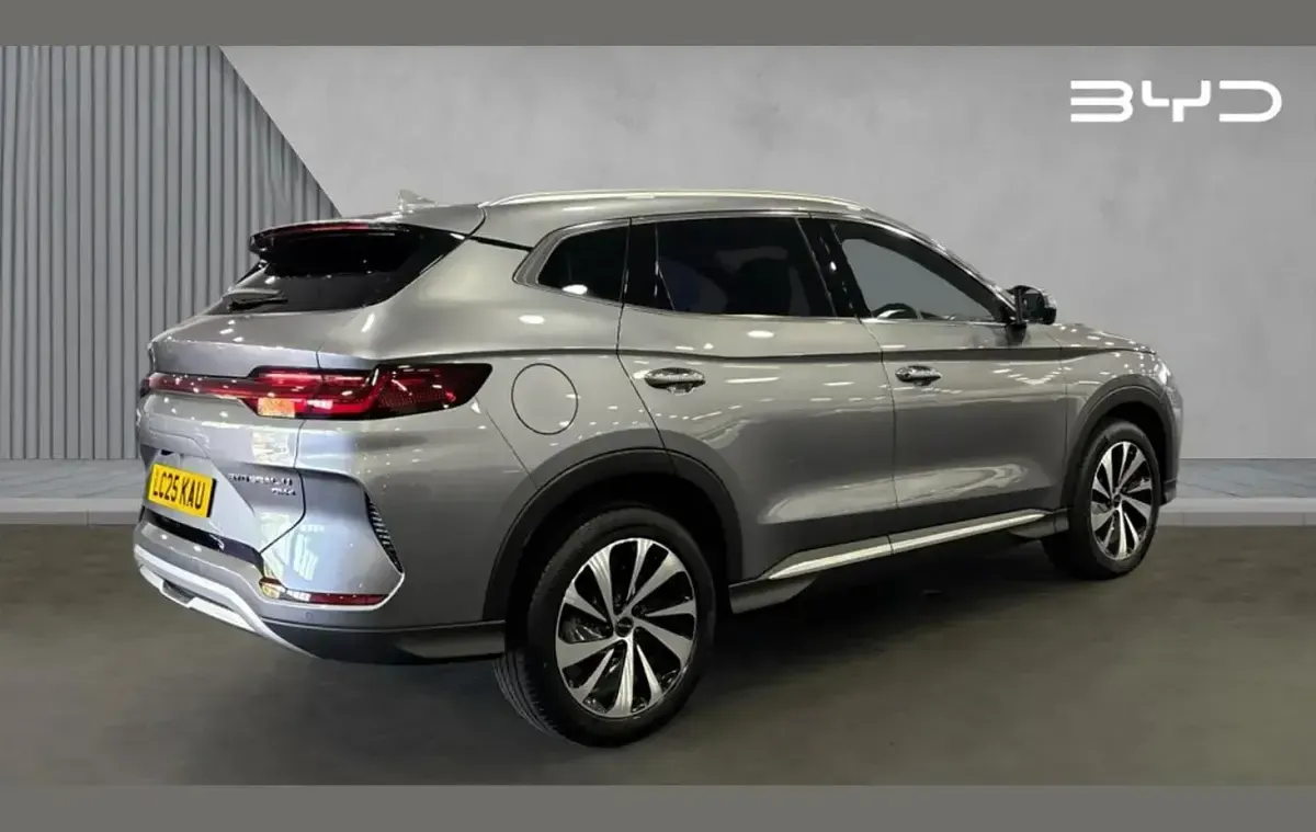 Usado BYD Seal U Comfort 218 CV (160 kW) 2025 Gris SUV