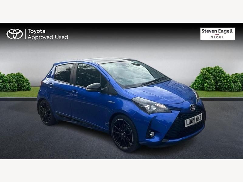 Blue/black Used 2020 Toyota Yaris Hybrid Sport Hatchback | £15,534 (Fair price) - Image 1/3