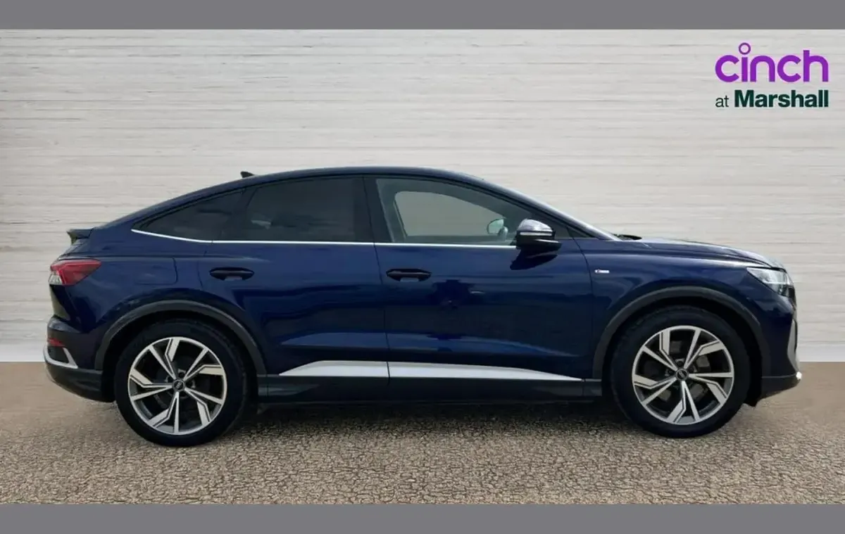 Used Audi Q4 e-tron Comfort 150 kW (204 HP) 2021 Blue SUV