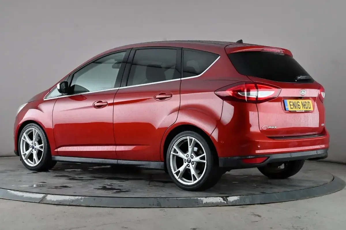 Used Ford C-MAX Titanium 125 HP (91 kW) 2016 Red MPV