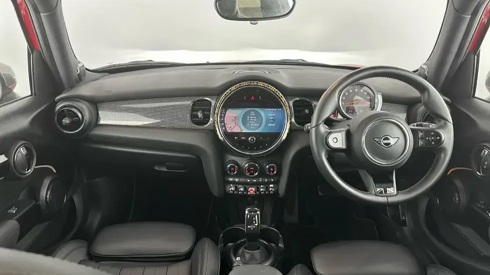 Used Mini Cooper Exclusive 134 HP (98 kW) 2022 Red Hatchback