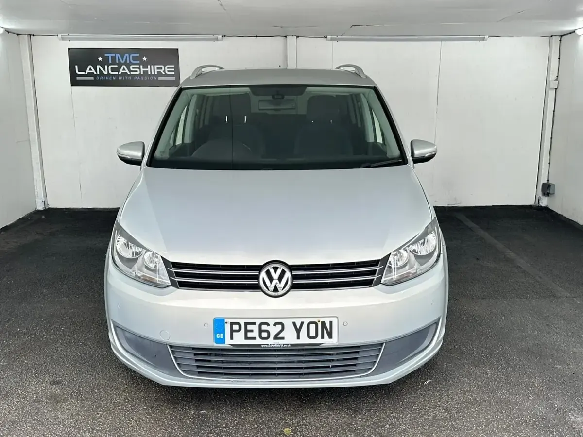 Used VW Touran SE 105 HP (77 kW) 2012 Silver MPV