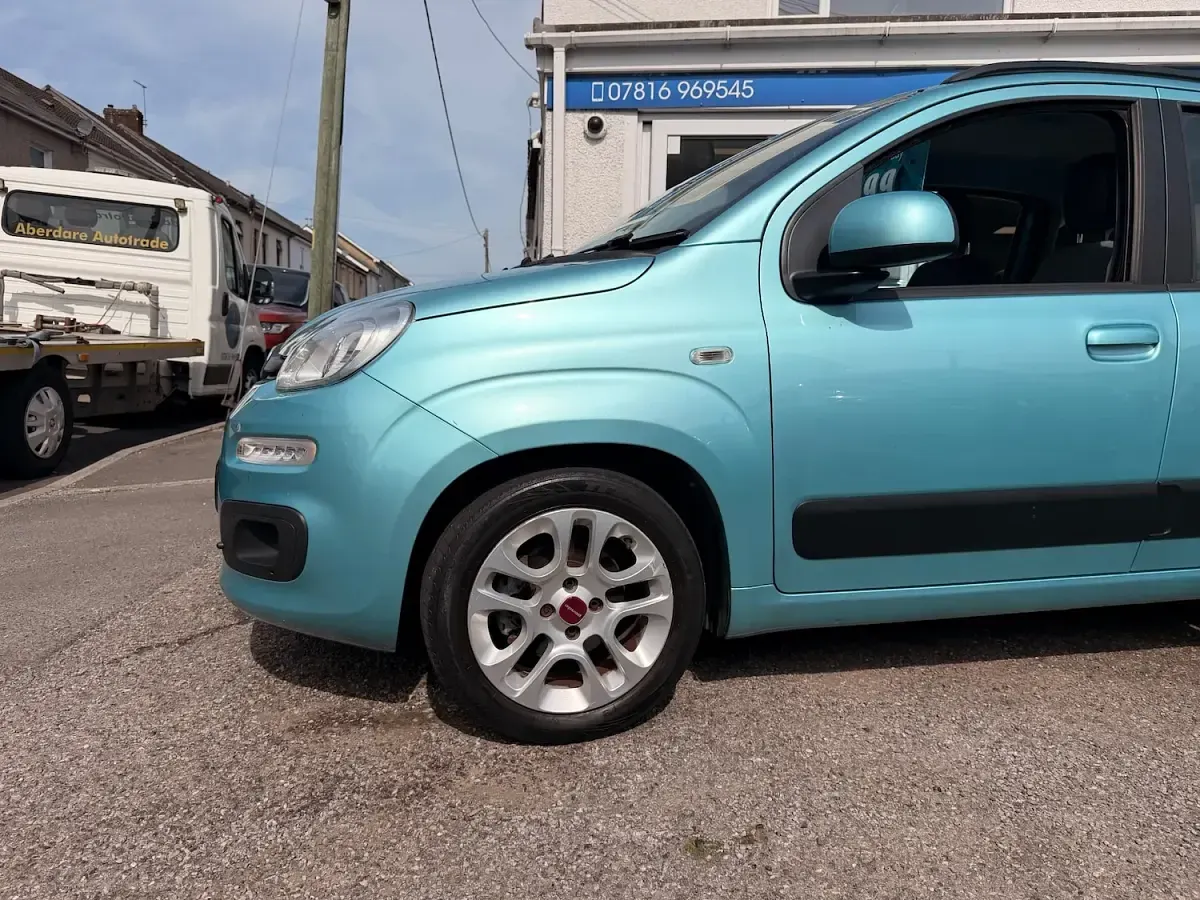 Used Fiat Panda Lounge 69 HP (50 kW) 2014 Blue Hatchback
