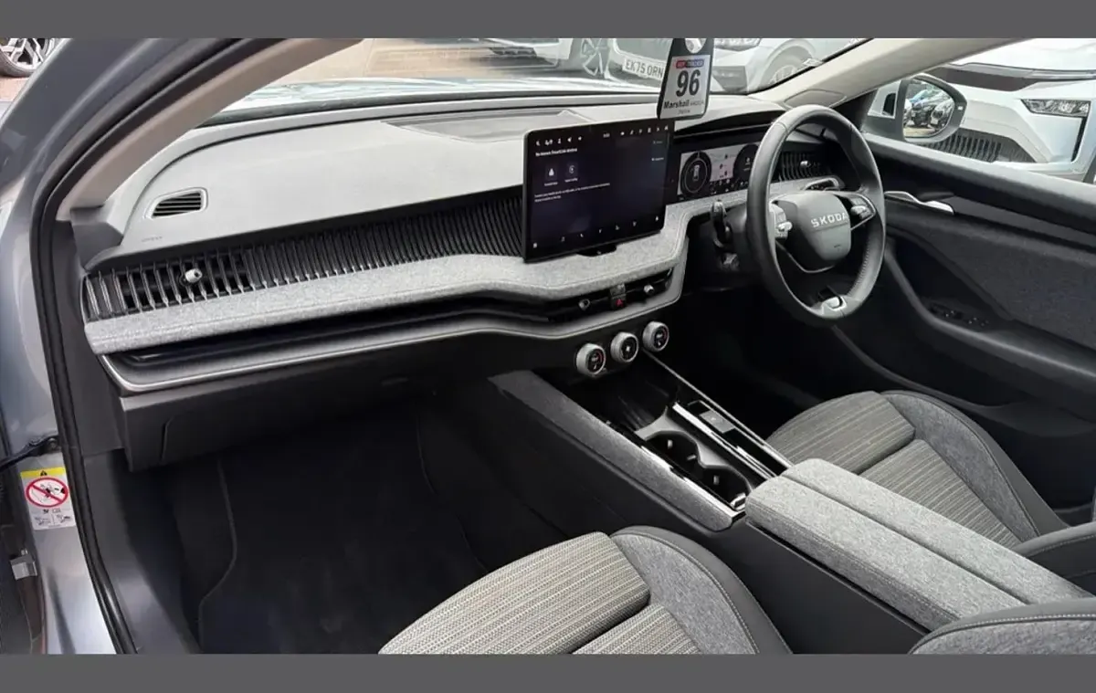 Used Skoda Superb SE Technology 200 HP (147 kW) 2025 Silver Estate