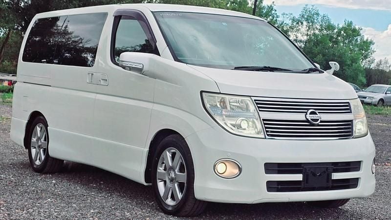 White Used 2008 Nissan Elgrand MPV | £8,499 (Fair price) - Image 1/4