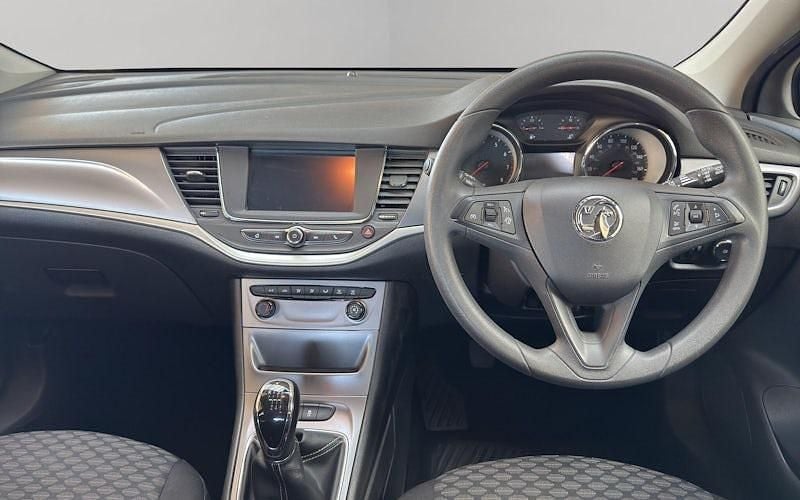 Used Vauxhall Astra Design Edition 125 HP (91 kW) 2019 Hatchback