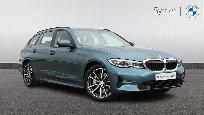 Used BMW 330 Sport Line 254 HP (186 kW) 2019 Blue Estate