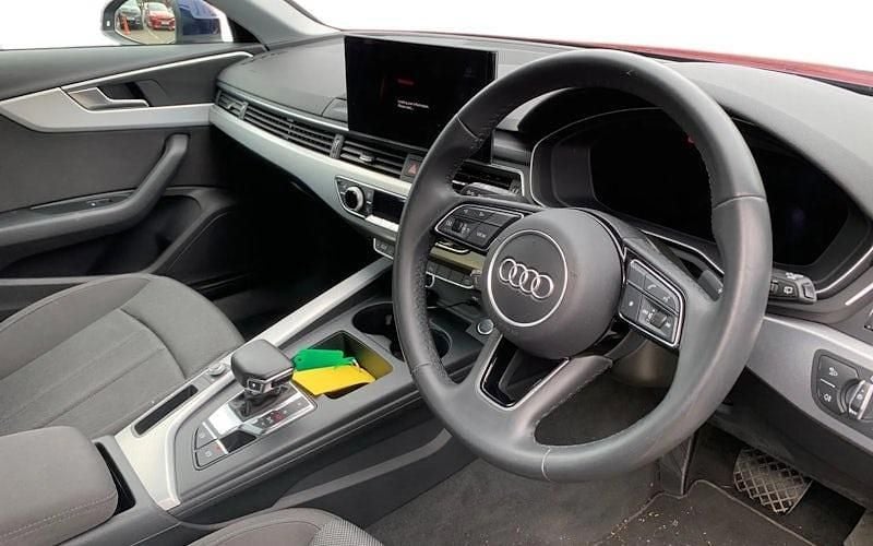 Begagnad Audi A4 Comfort 150 HK (110 kW) 2022 Blå Kombi