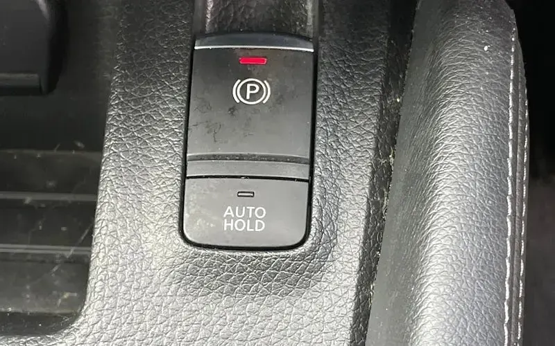 Used Nissan Qashqai N-Connecta 140 HP (102 kW) 2019 Silver SUV