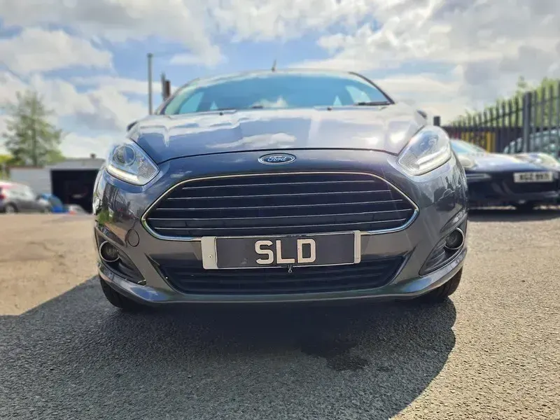 Used Ford Fiesta Zetec 82 HP (60 kW) 2016 Grey Hatchback
