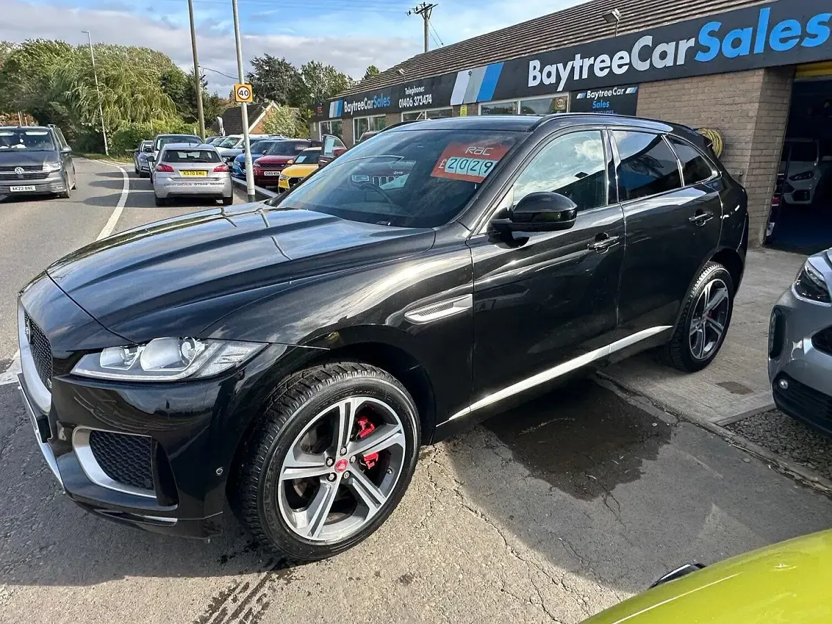 Used Jaguar F-Pace S 300 HP (220 kW) 2016 Black SUV