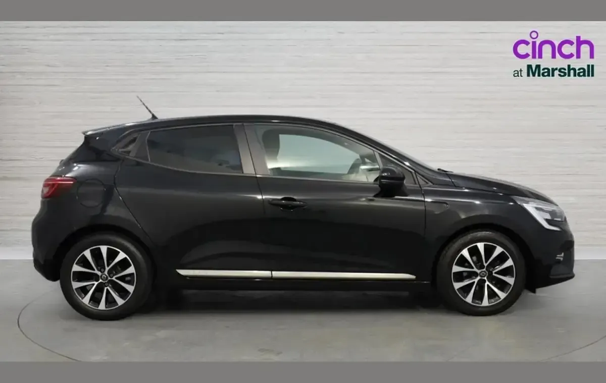 Used Renault Clio Iconic 100 HP (73 kW) 2019 Black Hatchback