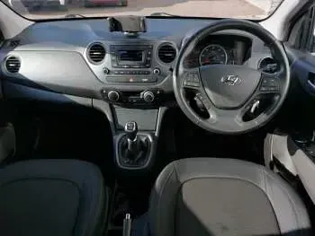 Used Hyundai i10 Premium 66 HP (48 kW) 2018 Silver Hatchback