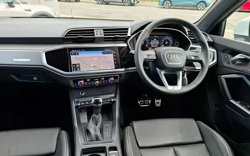 Used Audi Q3 S-Line 150 HP (110 kW) 2023 White SUV