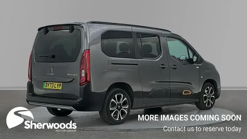 Begagnad Citroën e-Berlingo XTR 100 kW (136 HK) 2023 Grå Minibuss