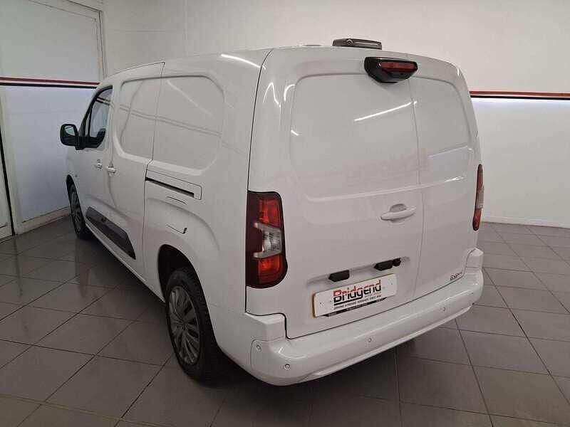 Used Peugeot Partner S 2024 White MPV