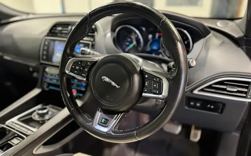 Used Jaguar F-Pace R-Sport 180 HP (132 kW) 2017 Black SUV