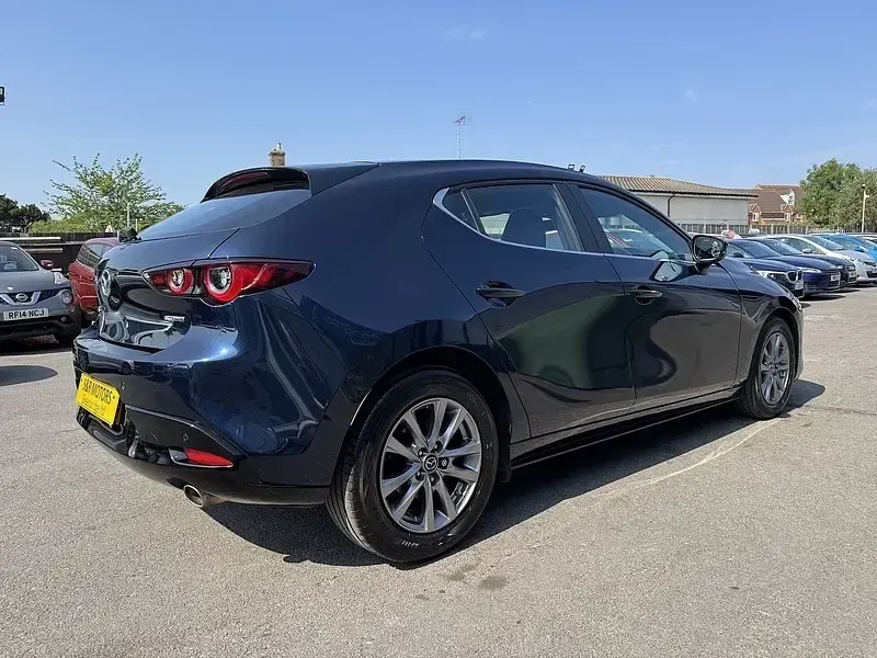 Used Mazda 3 Luxury 120 HP (88 kW) 2022 Blue Hatchback