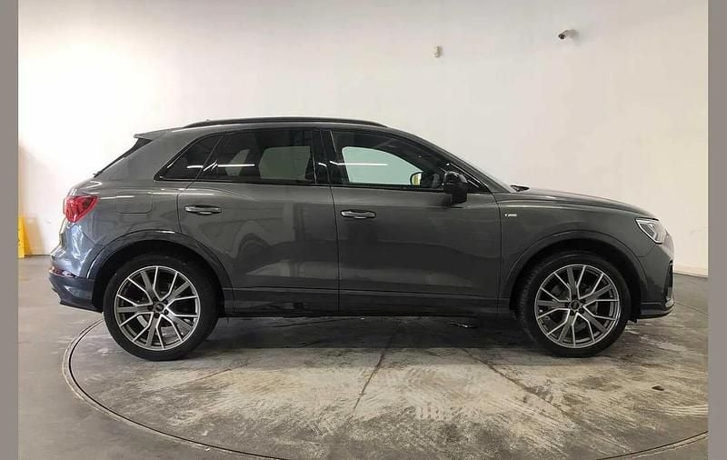 Used Audi Q3 Black Edition 150 HP (110 kW) 2025 Grey SUV