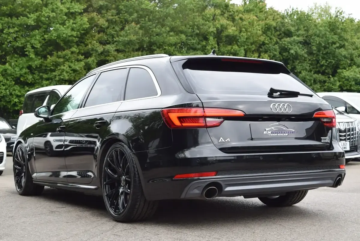 Used Audi A4 S-Line 2016 Metallic black Estate