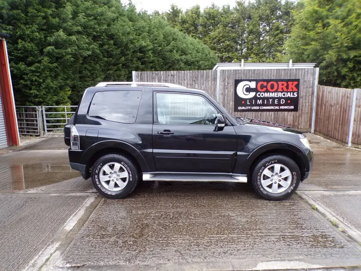 Used Mitsubishi Shogun 2009 Black SUV