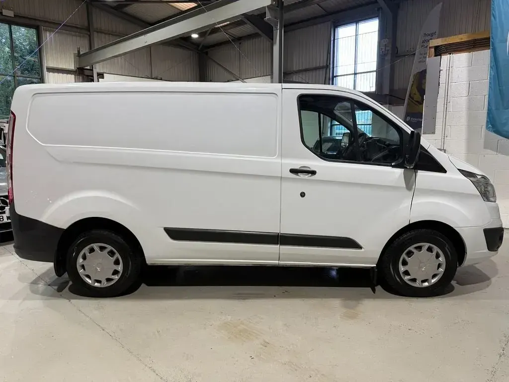 Used Ford Transit Custom Trend 123 HP (90 kW) 2015 White Van