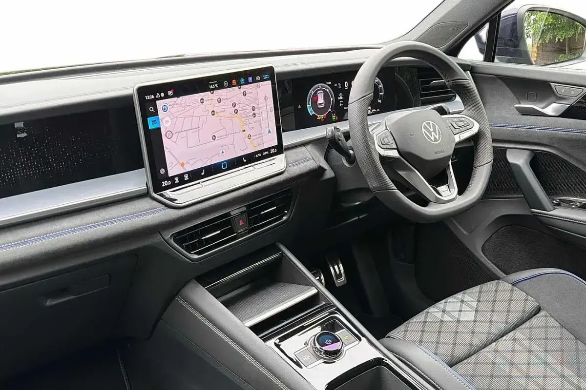 Usado VW Tayron R-line 193 HP (141 kW) 2026 Roxo SUV