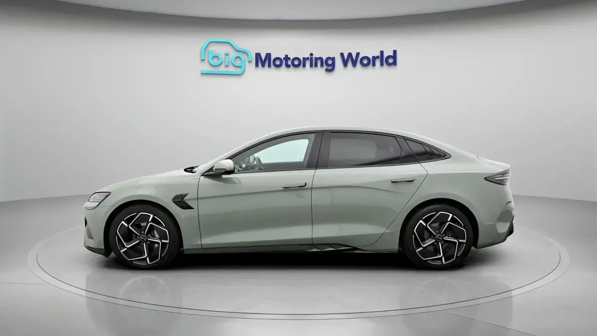 Used BYD Seal 389 kW (530 HP) 2025 Green Sedan