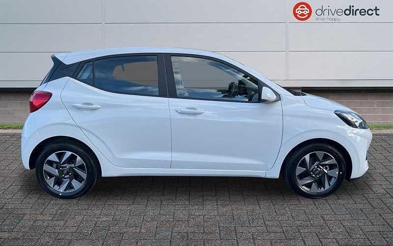 New Hyundai i10 Advanced 79 HP (58 kW) 2025 Special solid paint  atlas white Hatchback