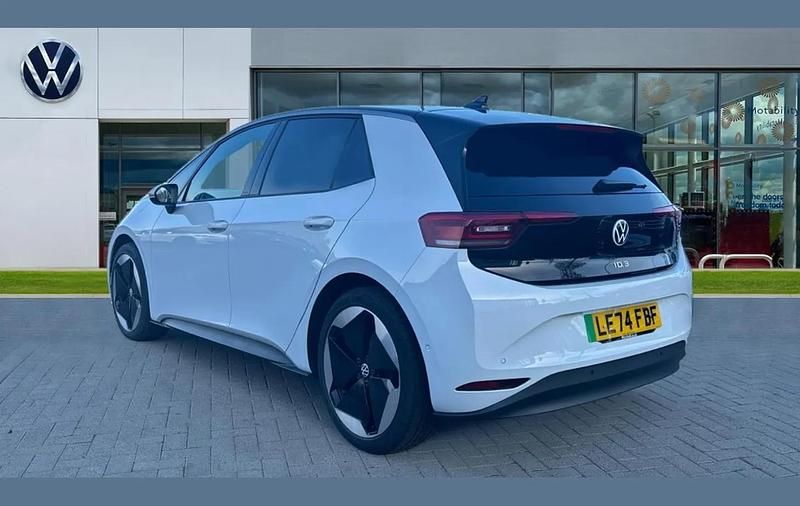 Used VW ID.3 Pro 147 kW (200 HP) 2025 White Hatchback