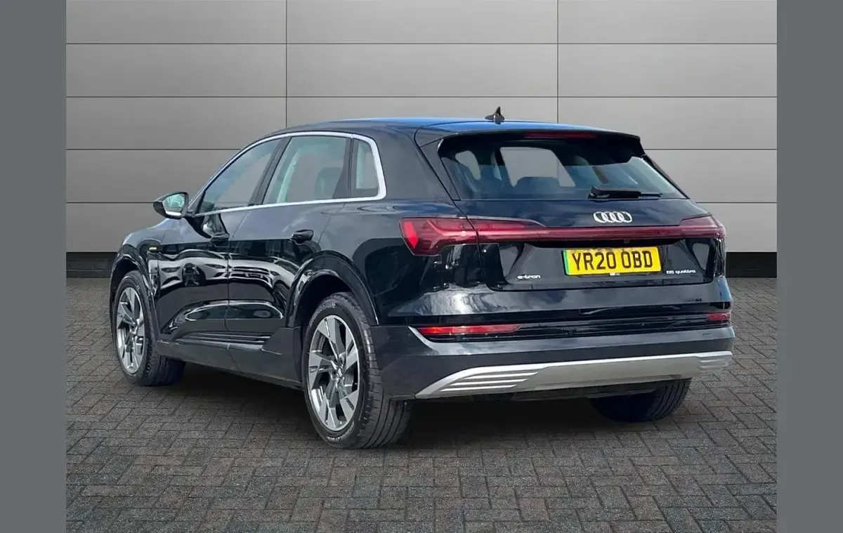 Usado Audi e-tron Advanced 300 kW (408 HP) 2020 Preto SUV