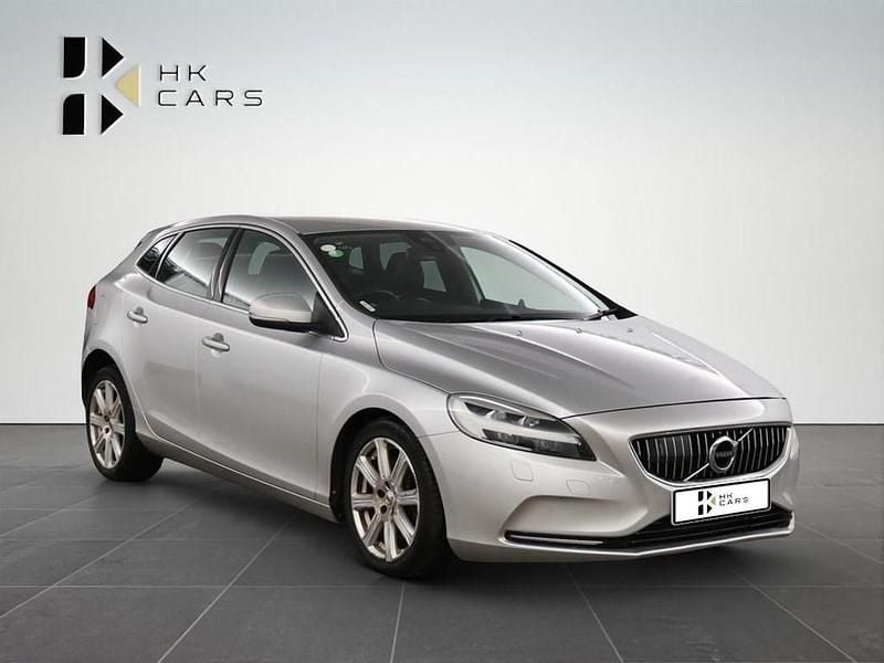 Used Volvo V40 Inscription 120 HP (88 kW) 2017 Silver Hatchback