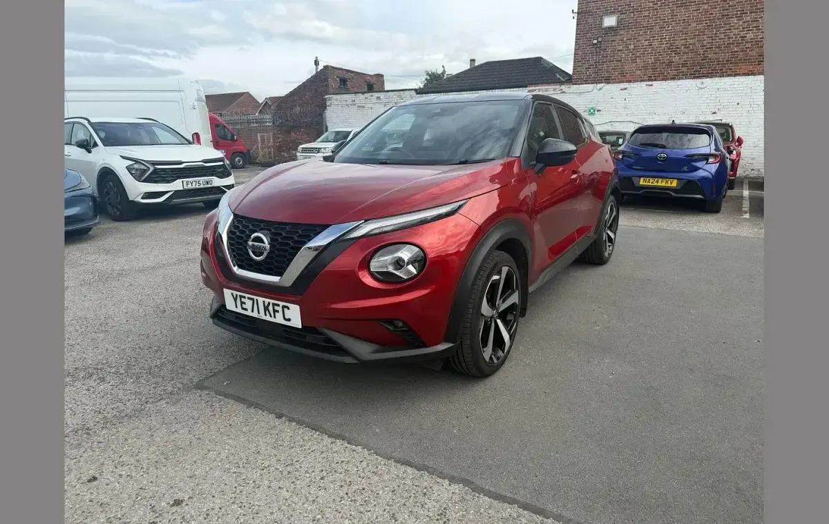 Used Nissan Juke Tekna 114 HP (83 kW) 2021 Red SUV