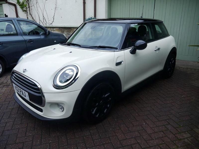 Used Mini Cooper Hatch 2018 White Hatchback