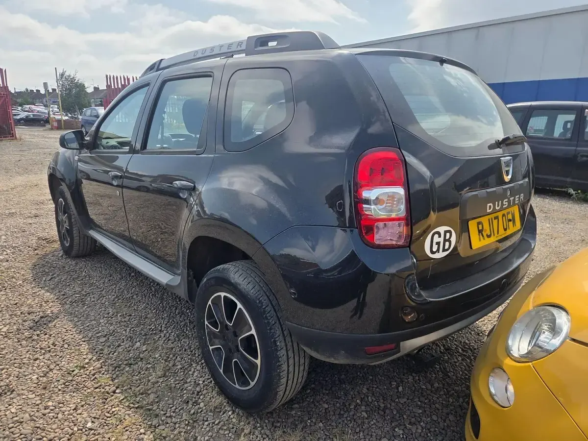 Used Dacia Duster Prestige 125 HP (91 kW) 2017 Black SUV