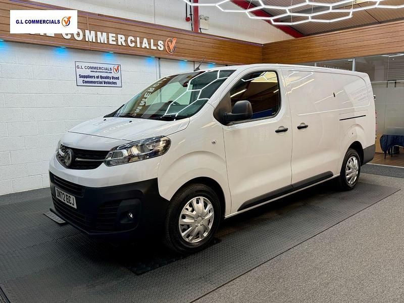 Used Vauxhall Vivaro 100 HP (73 kW) 2022 White MPV