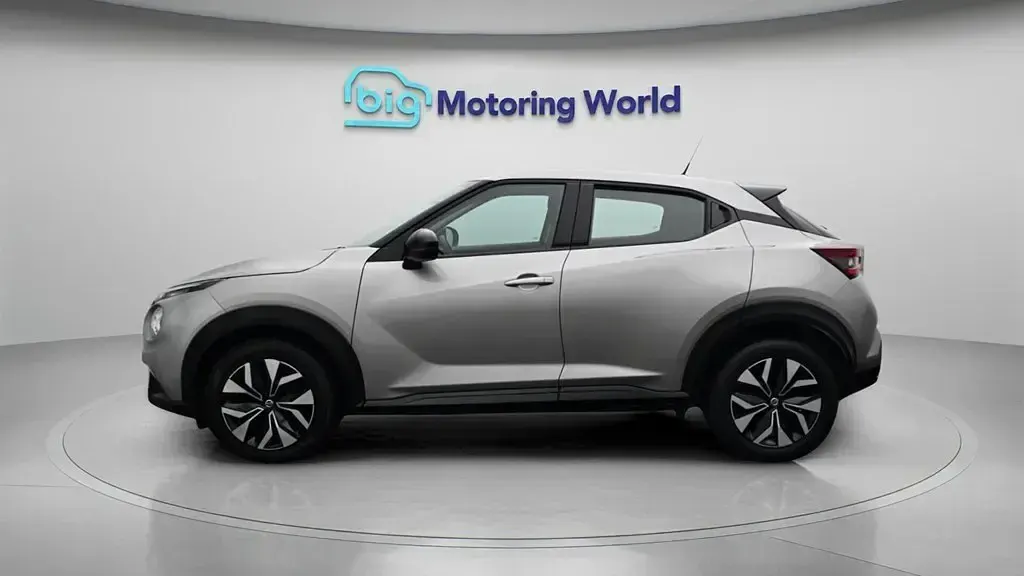 Used Nissan Juke Acenta 114 HP (83 kW) 2022 Silver SUV