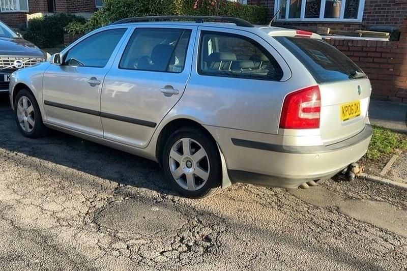 Silver Used 2006 Skoda Octavia Elegance Estate | £1,295 (Super price) - Image 1/1