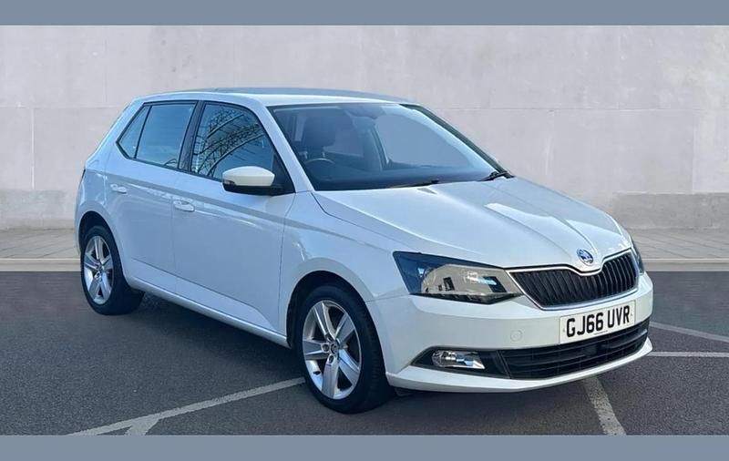 Used Skoda Fabia SE L 110 HP (80 kW) 2016 White Hatchback