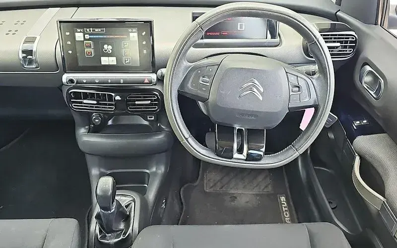 Used Citroën C4 Feel 82 HP (60 kW) 2015 White SUV