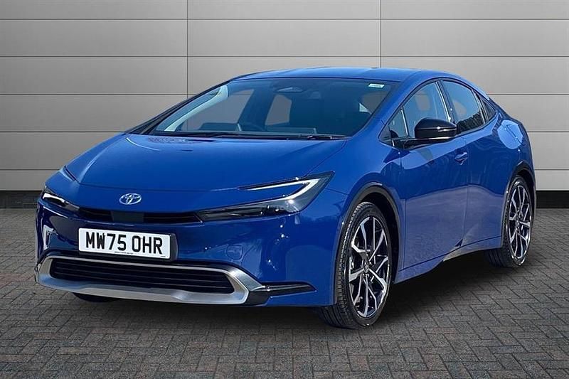 Used Toyota Prius 223 HP (164 kW) 2025 Lunar shadow Hatchback