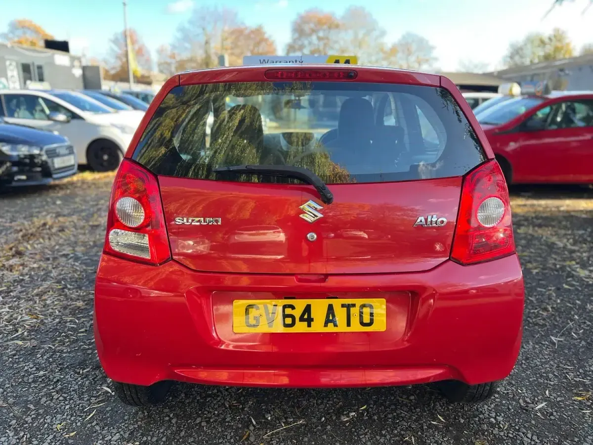 Used Suzuki Alto 68 HP (50 kW) 2014 Red Hatchback