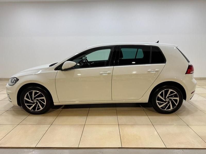 Used VW Golf VII Match 115 HP (84 kW) 2019 White Hatchback