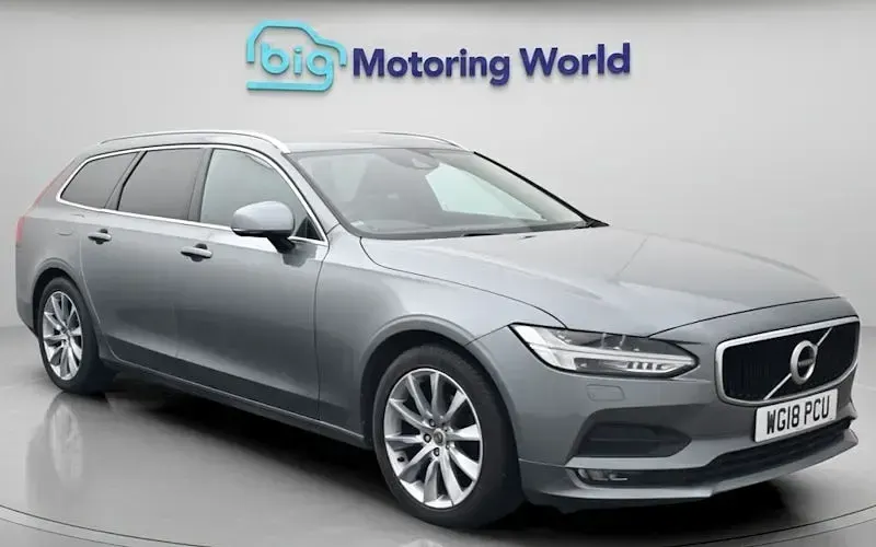 Usado Volvo V90 Momentum 190 CV (139 kW) 2018 Familiar