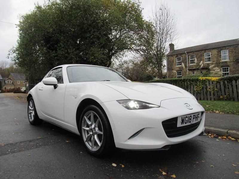 Used Mazda MX5 131 HP (96 kW) 2018 White Cabriolet