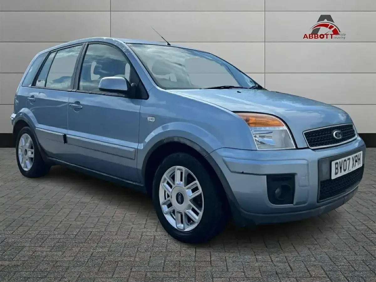 Used Ford Fusion Zetec 101 HP (74 kW) 2007 Blue Hatchback