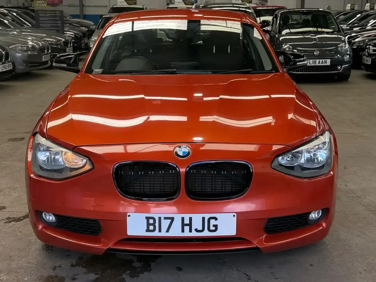 Usado BMW 116 Efficient Dynamics 2013 Naranja Utilitario