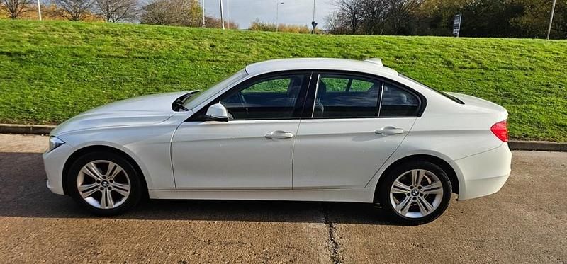 White Used 2015 BMW 318 Sport Line Sedan | £5,495 (Good price) - Image 1/4