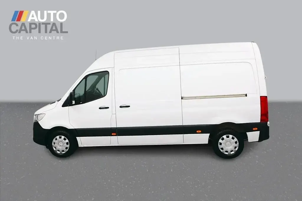 Used Mercedes Sprinter Premium 150 HP (110 kW) 2022 White Van